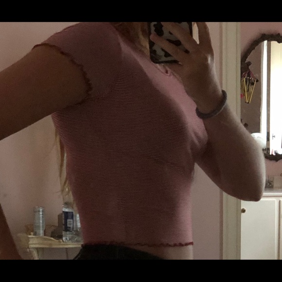 American Eagle Outfitters Tops - Red striped American eagle cropped tee